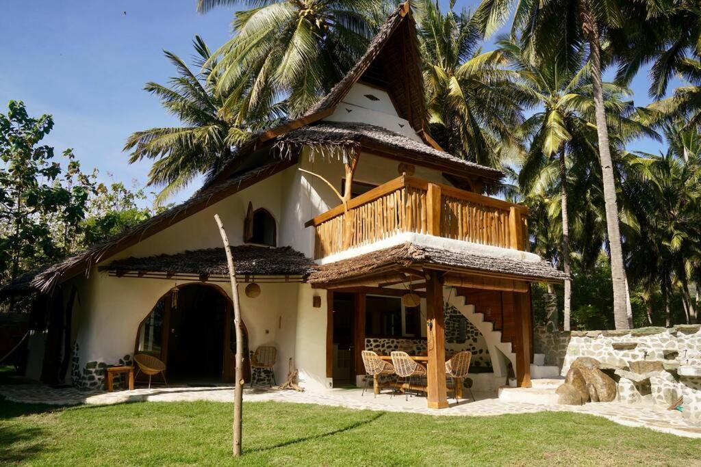Beach-Front Sumbawa Surf House Lemonga 外观 照片