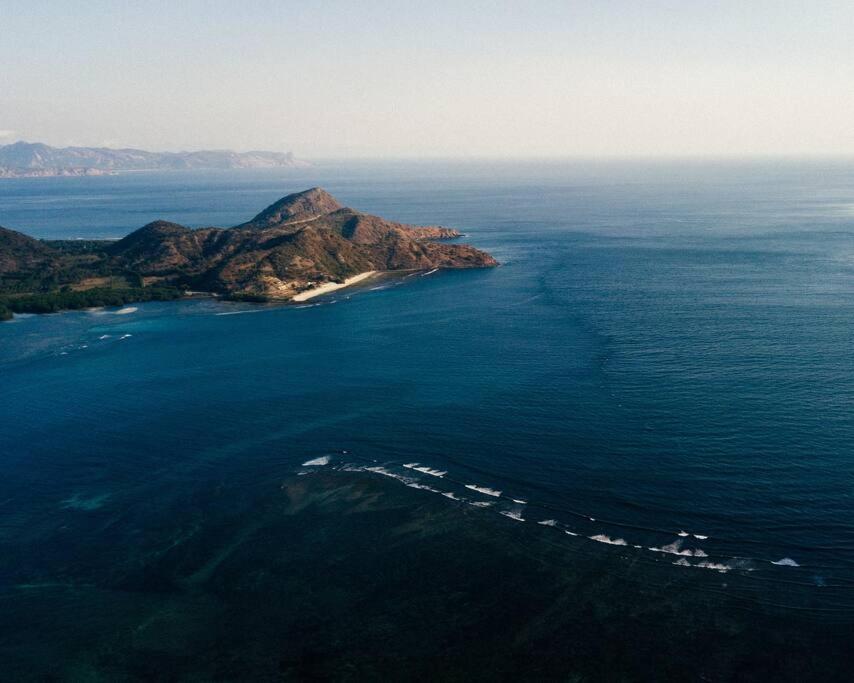 Beach-Front Sumbawa Surf House Lemonga 外观 照片