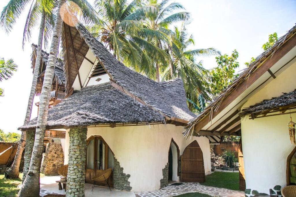 Beach-Front Sumbawa Surf House Lemonga 外观 照片